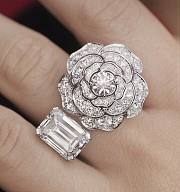 Bagsaaa Chanel Flower Crystal Silver Ring - 1