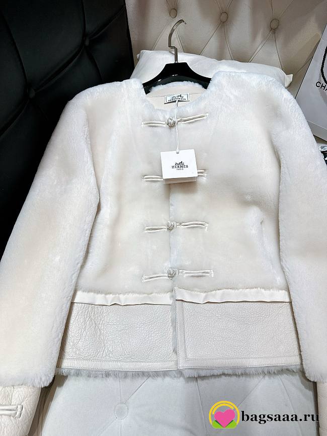 	 Bagsaaa Hermes Shearling White Jacket - 1