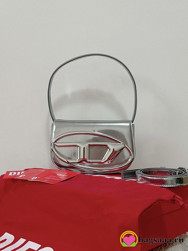 Bagsaaa Diesel iconic bag in mirrored leather - 20.5*13.5*6.5CM - 1