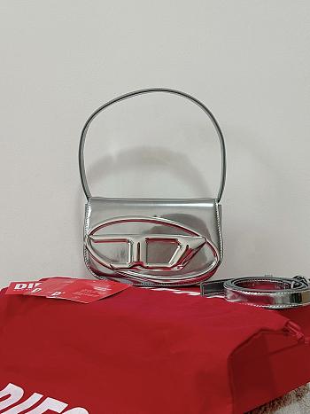 Bagsaaa Diesel iconic bag in mirrored leather - 20.5*13.5*6.5CM