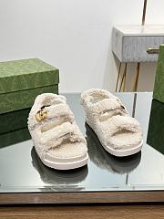 	 Bagsaaa Gucci White Shearling Sandals - 2