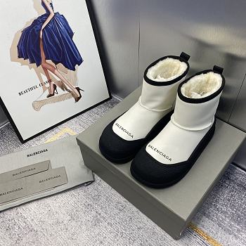 	 Bagsaaa Balenciaga Snow Black & White Boots