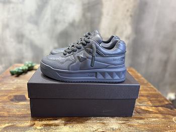 Bagsaaa Valentino Grey Sneakers