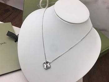 Bagsaaa Van Cleef & Arpels Silver Necklace