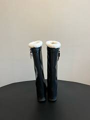 	 Bagsaaa Givenchy Shark Lock Sneakers Long Boots in shearling black - 4
