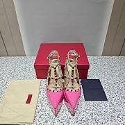 Bagsaaa Valentino Garavani Rockstud patent leather platform pumps in pink - 5