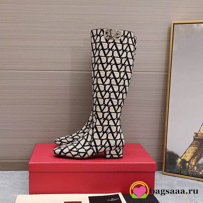 	 Bagsaaa Valentino Garavani VLogo Type boots in black Toile Iconographe fabric - 1