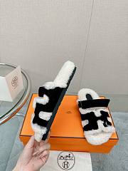 Bagsaaa Hermes Shearling Sandals Black & White - 2