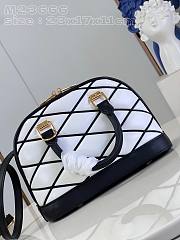	 Bagsaaa Louis Vuitton Alma BB White In Crisscross lining - 23x17x11cm - 6