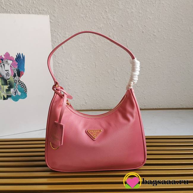 	 Bagsaaa Prada Re-Edition 2005 Re-Nylon mini bag hot pink - 22x18x6cm - 1