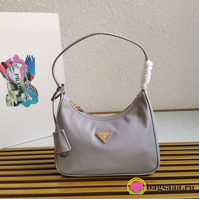 	 Bagsaaa Prada Re-Edition 2005 Re-Nylon mini bag purple - 22x18x6cm - 1