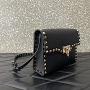 Bagsaaa Valentino Garavani Small Rockstud Leather Shoulder Black Bag - 22.5*15.5*6cm  - 3