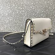 	 Bagsaaa Valentino Garavani Small Rockstud Leather Shoulder White Bag - 22.5*15.5*6cm - 5
