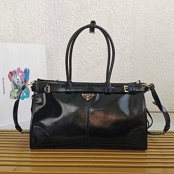 	 Bagsaaa Prada Black Large leather handbag - 38*30*12cm