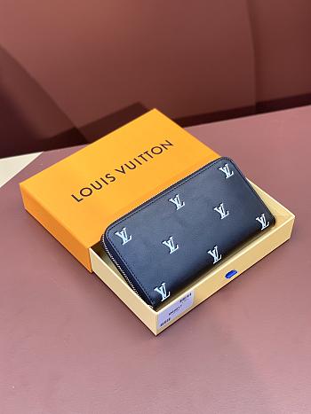 Bagsaaa Louis Vuitton Zippy Black Wallet - 19.5*10.5*2.5CM