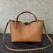 	 Bagsaaa Valentino Garavani Rockstud-embellishment tote bag brown - 28*20*8cm - 2