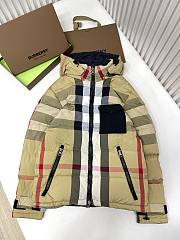 Bagsaaa Burberry Down Jacket With Classic Pattern - 1