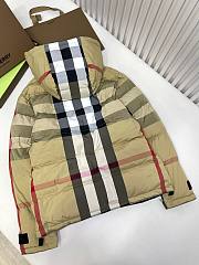 Bagsaaa Burberry Down Jacket With Classic Pattern - 5