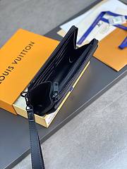 Bagsaaa Louis Vuitton Black Wallet - 20*11*2.5CM - 2