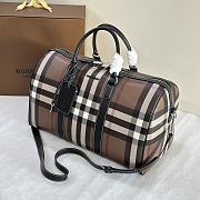 Bagsaaa Burberry Boston TRavel Bag With Check E - Canavs In Black - 49*25*28cm - 2