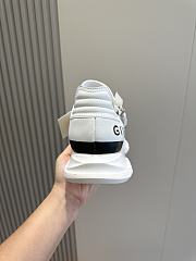 Bagsaaa Givenchy Spectre zipped leather trainers - 4