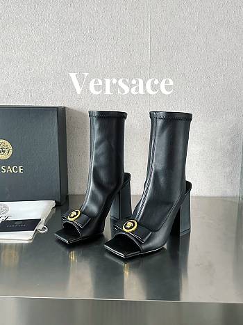 	 Bagsaaa Versace Medusa black short boots