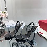 Bagsaaa Valentino Black With White Flower Heels - 1