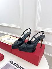 Bagsaaa Valentino Garavani logo-plaque slingback pumps in black - 6