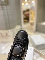 	 Bagsaaa Valentino Garavani Rockstud Untitled leather flatform sneakers in black - 5