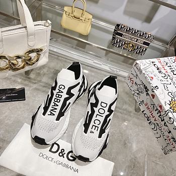 	 Bagsaaa Docle & Gabbana White Sneakers