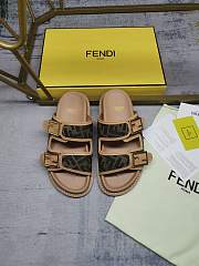 	 Bagsaaa Fendi Feel FF chenille slides in beige and brown - 4