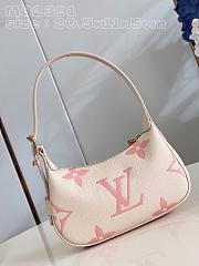 Bagsaaa Louis Vuitton Mini Moon Ivory & Pink - M82519 - 21x11x5cm - 2