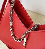	 Bagsaaa Givenchy Cut Out Bag In Glossy Red Leather With Chain In Bianco - 4