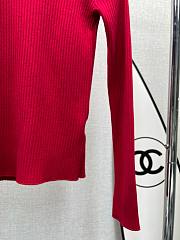 Bagsaaa Chanel Ribbed-knit mockneck sweater in red - 2