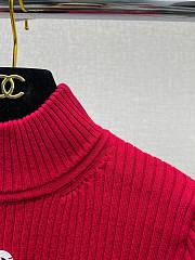 Bagsaaa Chanel Ribbed-knit mockneck sweater in red - 4