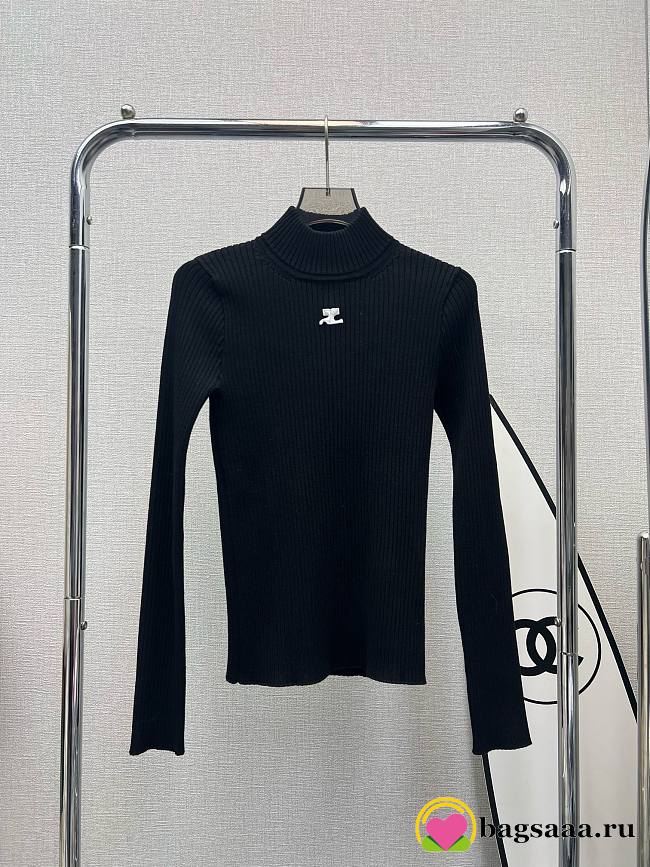 	 Bagsaaa Chanel Ribbed-knit mockneck sweater in black - 1