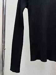 	 Bagsaaa Chanel Ribbed-knit mockneck sweater in black - 6