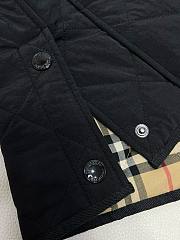 	 Bagsaaa BURBERRY Quilted jacket in black - 3