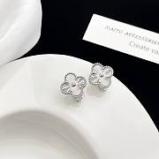 Bagsaaa Van Cleef & Arpels Clover Silver Earrings - 5