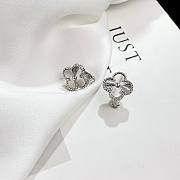 Bagsaaa Van Cleef & Arpels Clover Silver Earrings - 2