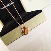 Bagsaaa Van Cleef & Arpels - Vintage Alhambra Tiger Eye Pendant - 4