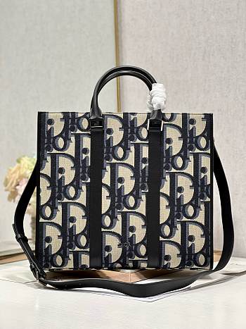 Bagsaaa Dior East - West Tote Bag Beige and Black Maxi Dior Oblique Jacquard