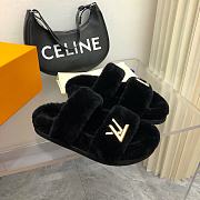 Bagsaaa Louis Vuitton Black shearling Comfort Flat Mule - 4