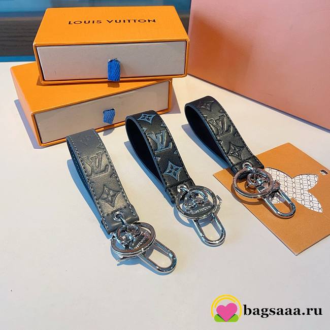Bagsaaa Louis Vuitton Monogram Key Chain Dragonne - 1