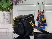 	 Bagsaaa Louis Vuitton Mini Bumbag Black - 17x12x9.5cm - 2