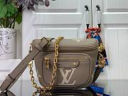 	 Bagsaaa Louis Vuitton Mini Bumbag Taupe - 17x12x9.5cm - 1
