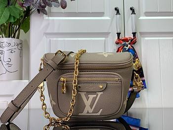 	 Bagsaaa Louis Vuitton Mini Bumbag Taupe - 17x12x9.5cm