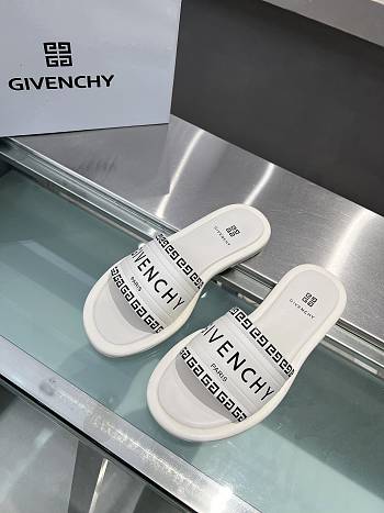 Bagsaaa Givenchy White Slides
