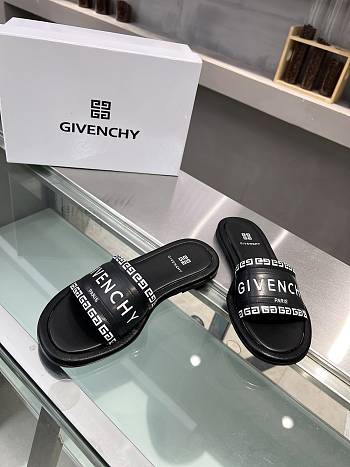 	 Bagsaaa Givenchy Black Slides