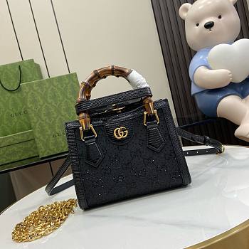 Bagsaaa Gucci Diana mini leather handbag